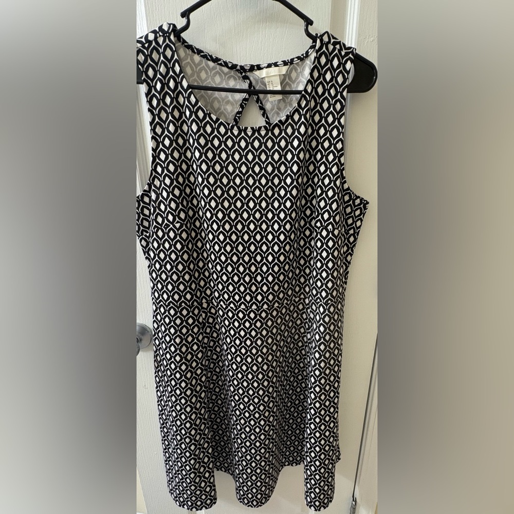H&M Monochrome Patterned dress size XL